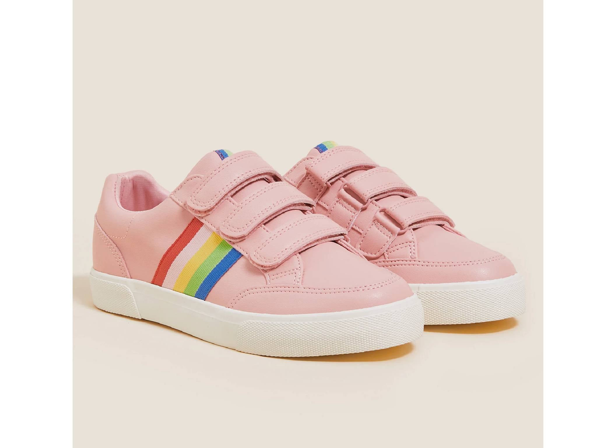 Kids store trending shoes